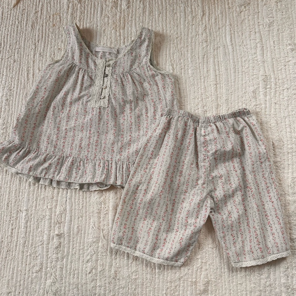 Girl’s Floral and Lace trim set
